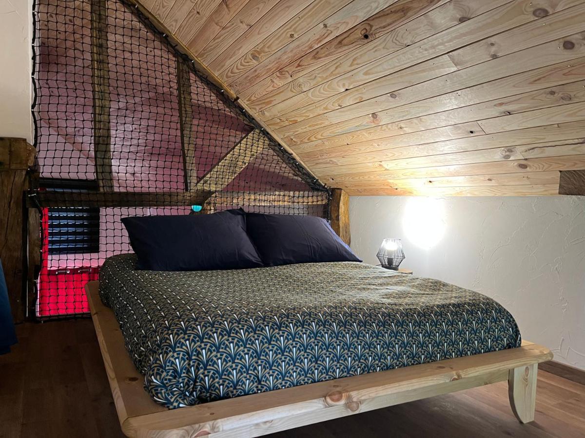 Maison D'Hote Avec Sauna Et Jacuzzi A La Campagne Les Portes du Coglais Экстерьер фото