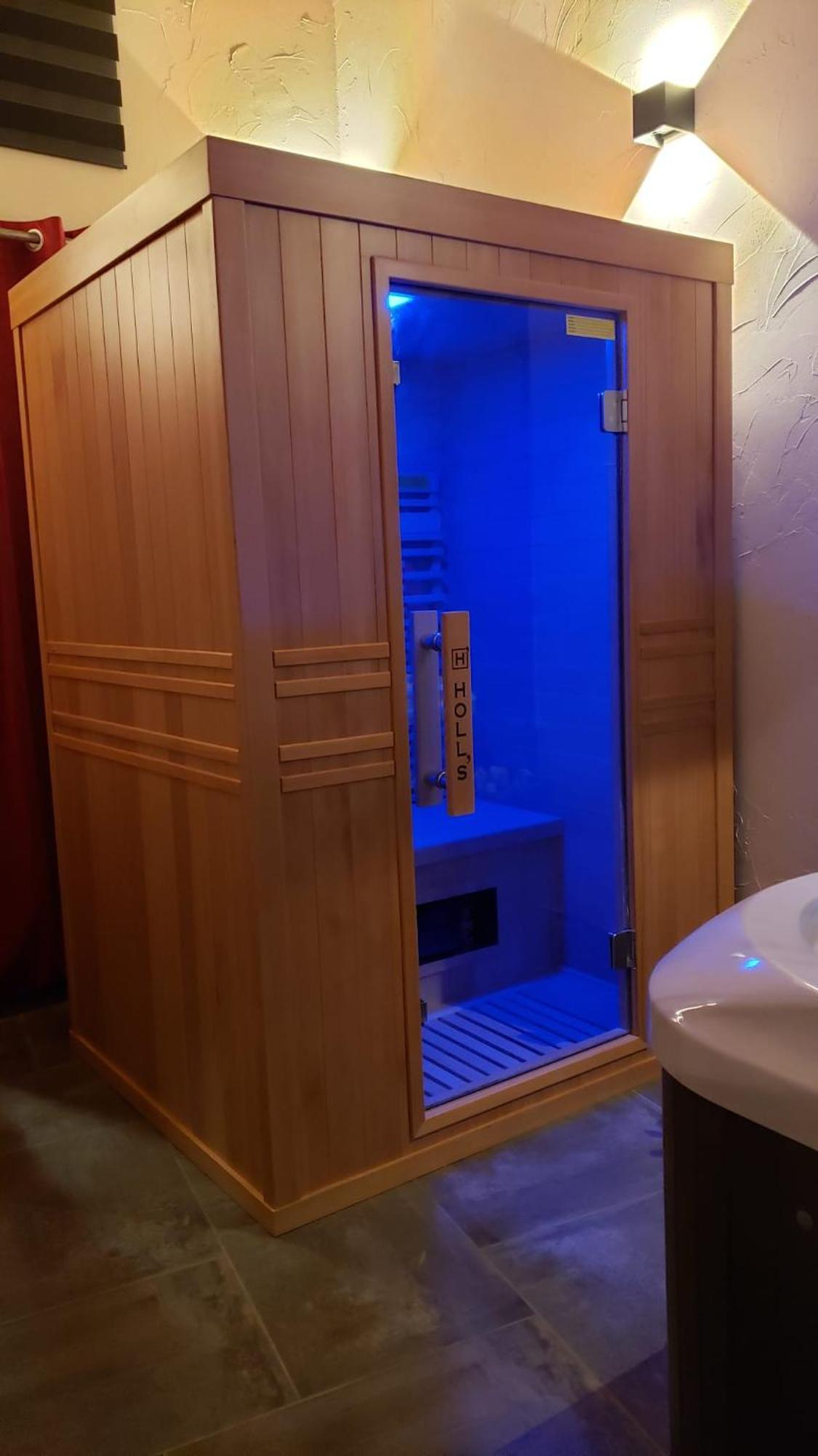Maison D'Hote Avec Sauna Et Jacuzzi A La Campagne Les Portes du Coglais Экстерьер фото